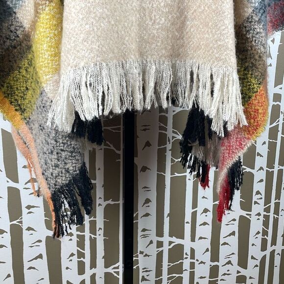 Spring Colors Plaid Fringe Trim Poncho - Picture 6 of 9